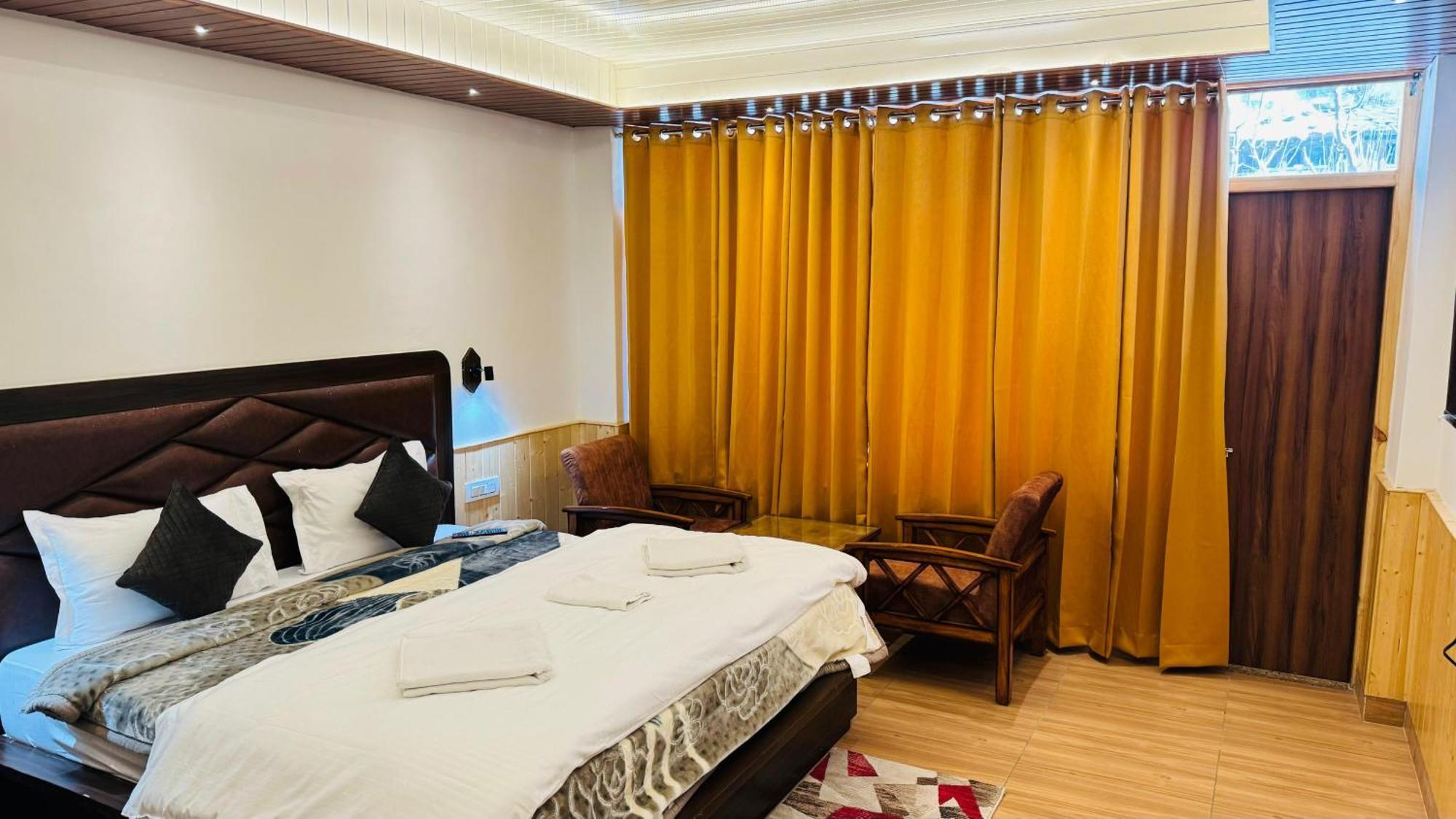 Hotel The Midnight Garden Manali Zewnętrze zdjęcie