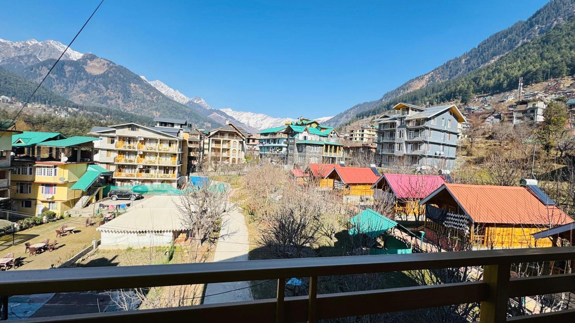 Hotel The Midnight Garden Manali Zewnętrze zdjęcie