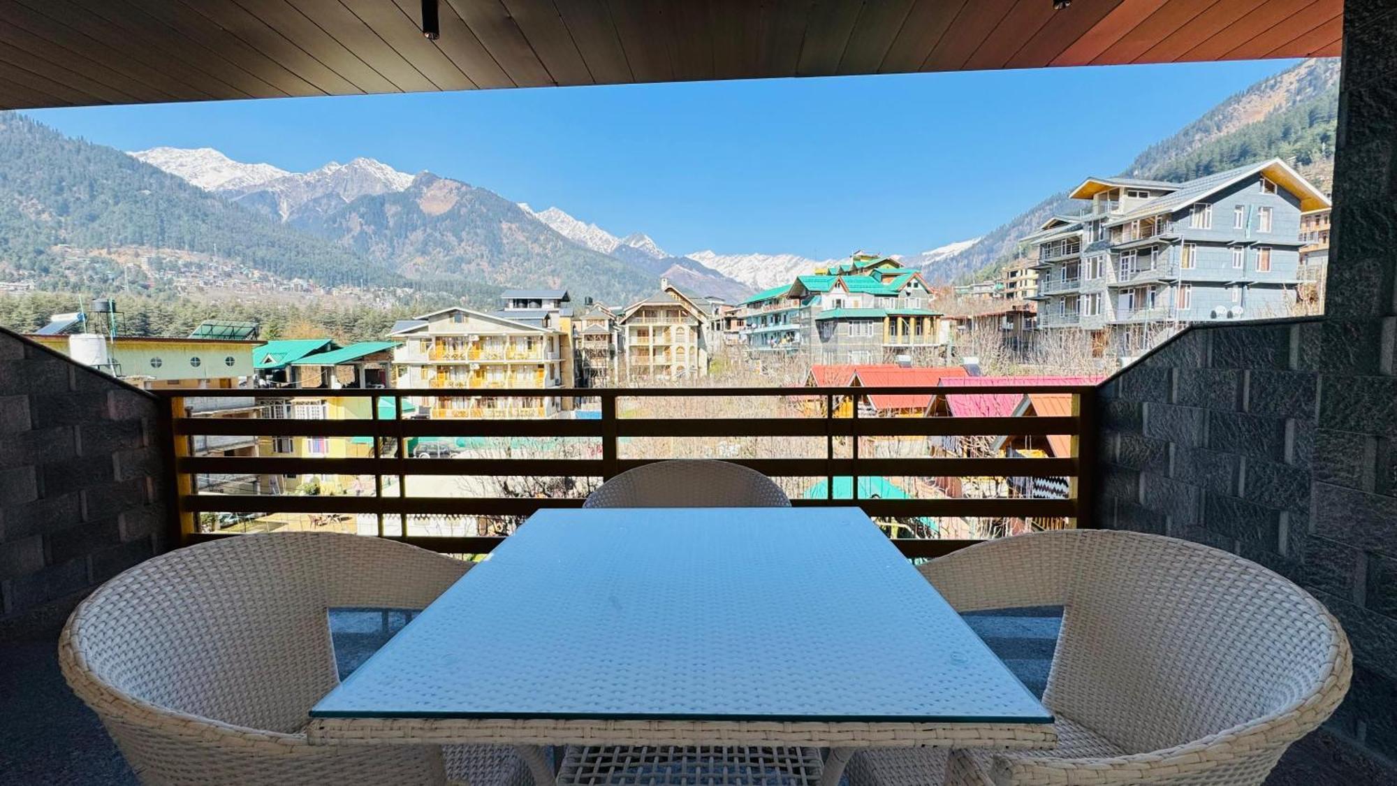 Hotel The Midnight Garden Manali Zewnętrze zdjęcie